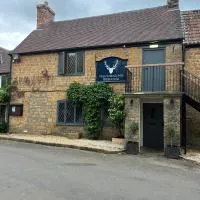 Stags Head Inn، فندق في Yarlington