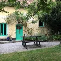 Le Tiot Décalé - LE MONT DE LA LOUVE, hotell i Bazinghen