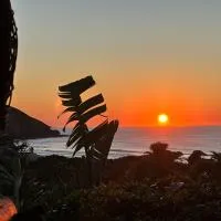 BlueCottage or Seaview Cottage at Coram Deo Lodge self catering, ξενοδοχείο σε Coffee Bay