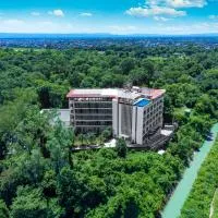 Hotel Siraichuli: Chitwan şehrinde bir otel