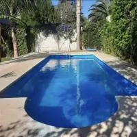 Los tutinos, hotel u gradu Kaning