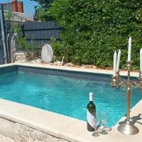 Villa Lido 145 m2 with pool, khách sạn ở Krnica