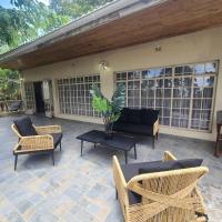 Charming 3 bedroom guesthouse - 2300, hotel poblíž Letiště Kariba - KAB, Kariba