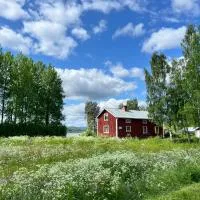 Trevlig villa mellan sjöarna i Vistträsk By., hotel em Vistheden