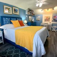 Kestrel Best Cable Beach Location Near Beach & Restaurants, готель у Нассау