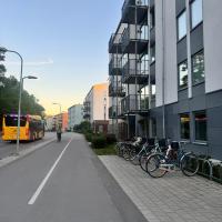 Nice guest apartment within walking distance to Kalmar central station, hotel near Kalmar Airport - KLR, Kalmar