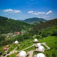 Zenzia Glamping Adult Only, hotell sihtkohas Piatra Neamţ
