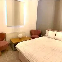 Fab flat โรงแรมในเบรนท์ฟอร์ด