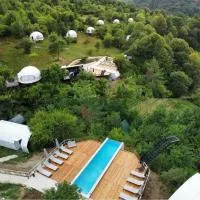 Glamping Georgia Krikhi, hotel in Ambrolauri