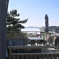 Saltviks Stugby & Camping, hótel í Grebbestad