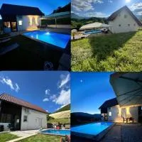 The Alpine Poolhouse, hotel v mestu Trnovo