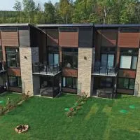 Rois de la Montagne - Condo vue sur golf, hotell i Saint-Jean-de-Matha