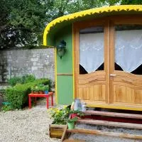 Roulotte Mariposa, hotelli kohteessa Loches