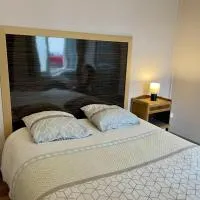 S17 Parking Wifi 2 chambres, 4 personnes Réduc à la semaine ou mois, hotel u gradu 'Imphy'