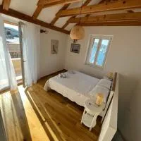 Sea house Škapulo، فندق في فيس
