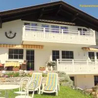 Ferienwohnung Vier Jahreszeiten, hotel v destinaci Hirschegg