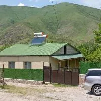 გიოს ქოხი, hotel Nak'alak'evi városában 