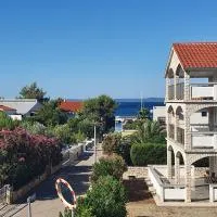 Anja, מלון בויר
