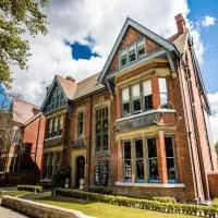 d'Parys, hotel i Bedford