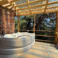 Hill House - Wine Cellar & Fishery Farm, hotel Varjanisi városában