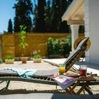 Villa Jinjola by Mavronas, hotel din Ágios Stéfanos