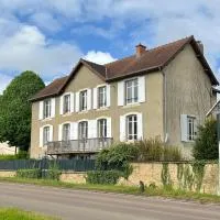 Le Chalet, hotel Coulmier-le-Sec városában