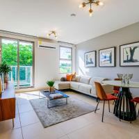 Glorious 1BR with Balcony in Panama Pacifico, ξενοδοχείο κοντά στο Panama Pacifico International Airport - BLB, Playa Bonita Village
