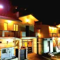 Royal Black Pepper Cottage, hotel u gradu Jerkaud