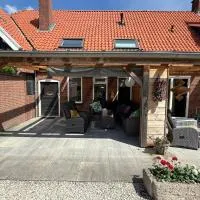 Vakantiehuis Klaartje Kip Enschede tot 4 personen, landelijk gelegen!, hotel em Enschede