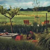Nest - luxe wellness met privé sauna in Friesland, hotel i Luxwoude