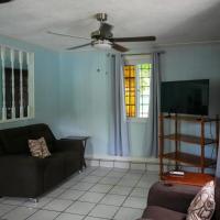 Casa Zelaya Hillside Retreat, hotel berdekatan Utila Airport - UII, Utila