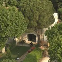 Gîte dans un mas Provençal - L'Oustalet, hotel v mestu Saint-Andiol