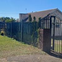 Cheap accommodation short term stays, hotel near Pietermaritzburg Airport - PZB, Pietermaritzburg