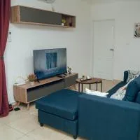 Studio Okala M Appartement meublé proche aéroport Libreville, hotel a Libreville