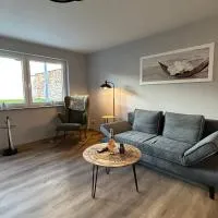 Gemütliches Appartement mit Terrasse und Gartenblick, hotel in Heusweiler