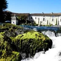 La Cascade de Saintonge, hotel in Saint-Même-les-Carrières
