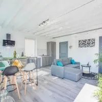 Golbey Evasion avec Terrasse suspendue - Parking - Wifi, hotel di Golbey