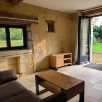 Maison dans ancien corps de ferme, hotel em Le Pin-la-Garenne
