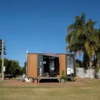 Sweet Retreat by Tiny Away, hotel en Bundaberg