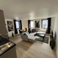 Lunt og trivelig i sentrum Grønn, hotel i Harstad