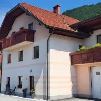 Apartments Na Žagi, hotel sa Železniki