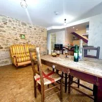Le Cocon de Vimenet, hotell sihtkohas Vimenet
