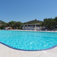 Salida apartment - spiaggia attrezzata e piscina, hotel ad Alghero
