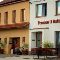 Penzion U Buštíků, hotel a Šardice