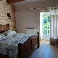 La cabane de Lancelot Chambre Campagne، فندق في Laperrière-sur-Saône