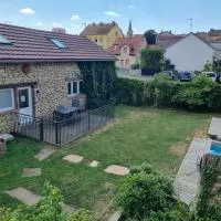 Jolie maison de centre-ville: Le Tournesac, hotell i Héricourt