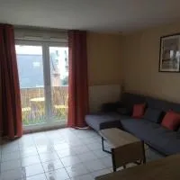 T3 COSY 2 chambres proche TOURS, hotel v mestu La Riche