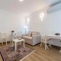 Symphony Tivat Apartment: Donja Lastva şehrinde bir otel