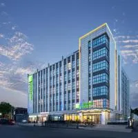 Holiday Inn Express North Shanghai Hongqiao CBD、嘉定区のホテル