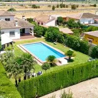 Villa B & G Pool Relax Gardens, hotel sa Bobadilla